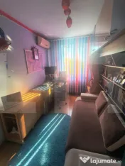 Apartament 3 camere de vânzare – Strada Păcii
