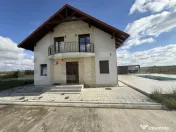Agropensiune de închiriat, 5 camere, zona Băbăsesti 