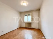 Apartament cu 3 camere de vanzare in cartier Gheorgheni Piat 