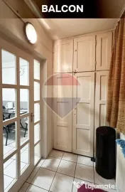 Apartament cu 3 camere de vânzare strada Petru Rareș