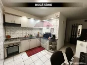Apartament cu 3 camere de vânzare strada Petru Rareș