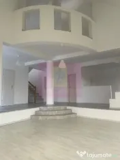 Vilă individuală cu arhitectură elegantă și grădină generoasă | 5 came 