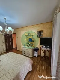 DE VÂNZARE – APARTAMENT CU 3 CAMERE ÎN ROMAN! 