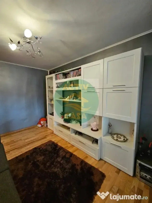 DE VÂNZARE – APARTAMENT CU 3 CAMERE ÎN ROMAN! - Roman (Neamt)