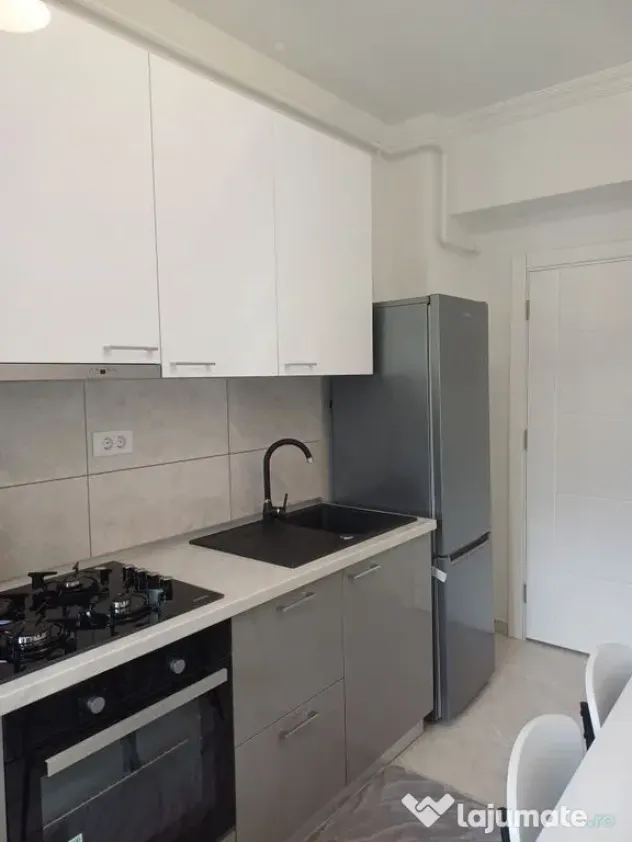 Apartament 2 camere decomandat+loc parcare -zona Compozitori - Constanta (Constanta)