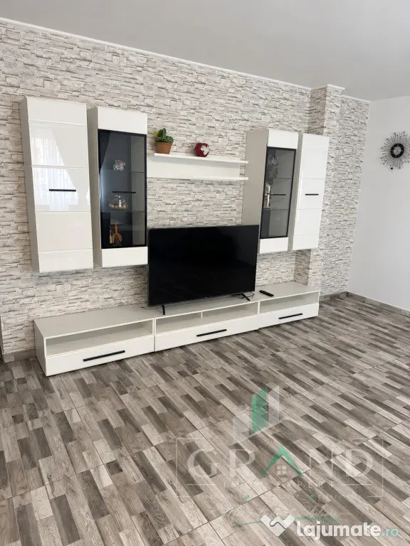 Ap 2 camere | BALCON | PARCARE | Zona VIVO-Razoare - Cluj-Napoca (Cluj)