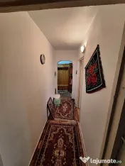 Apartament de 3 camere zona Paraului, 