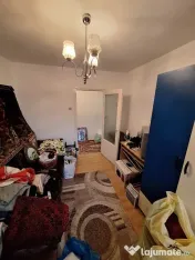 Apartament de 3 camere zona Paraului, 