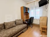 Ap. 3 camere, decomandat, mobilat, etaj intermediar, parcare 