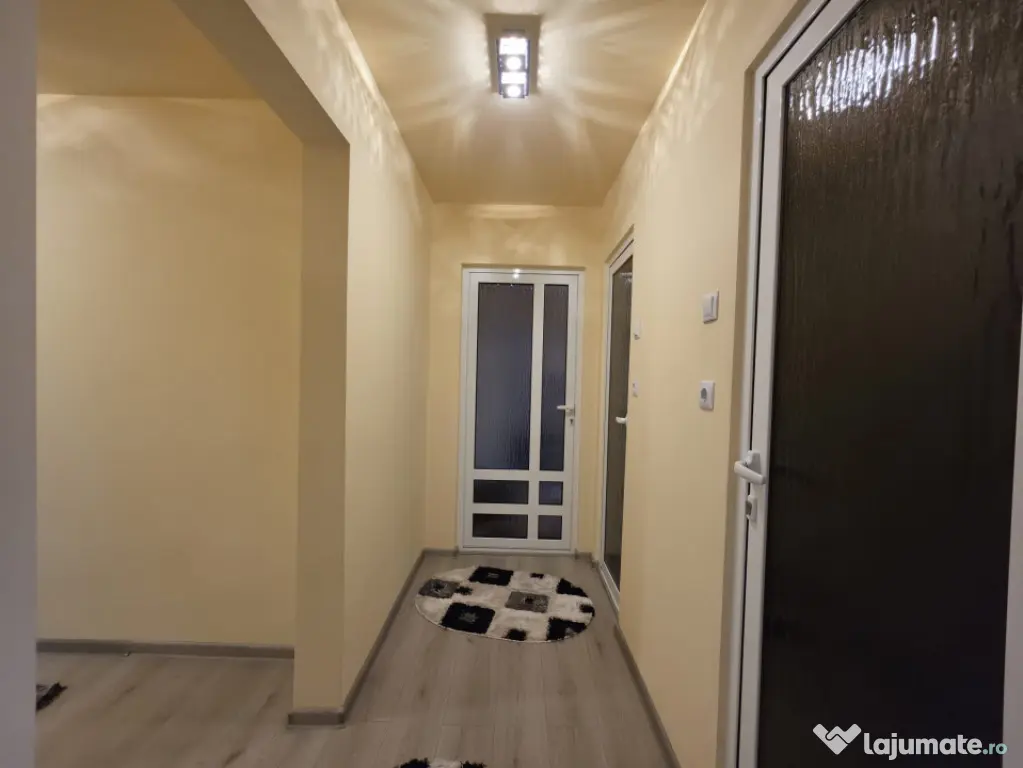 Apartament cu 4 camere, mobilat și utilat, 78 mp, pe Bd. Re - Baia Mare (Maramures)