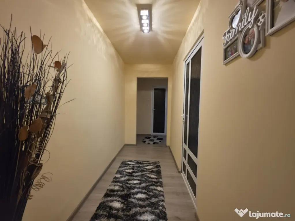 Apartament cu 4 camere, mobilat și utilat, 78 mp, pe Bd. Re - Baia Mare (Maramures)