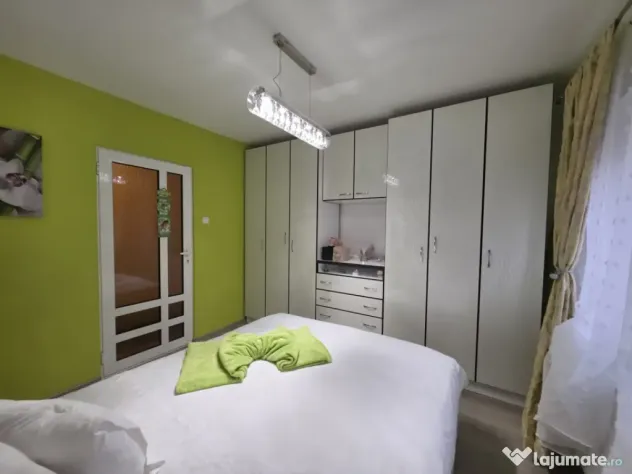 Apartament cu 4 camere, mobilat și utilat, 78 mp, pe Bd. Re - Baia Mare (Maramures)