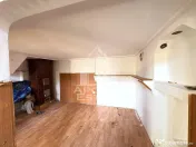 Apartament cu 3 camere la casa,curte comuna in zona Odobescu Timisoara