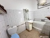 Apartament cu 3 camere la casa,curte comuna in zona Odobescu Timisoara