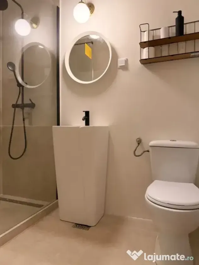 Cazare Polisaon spital regimhotelier apartament garsoniera camer 1 2 3 parc