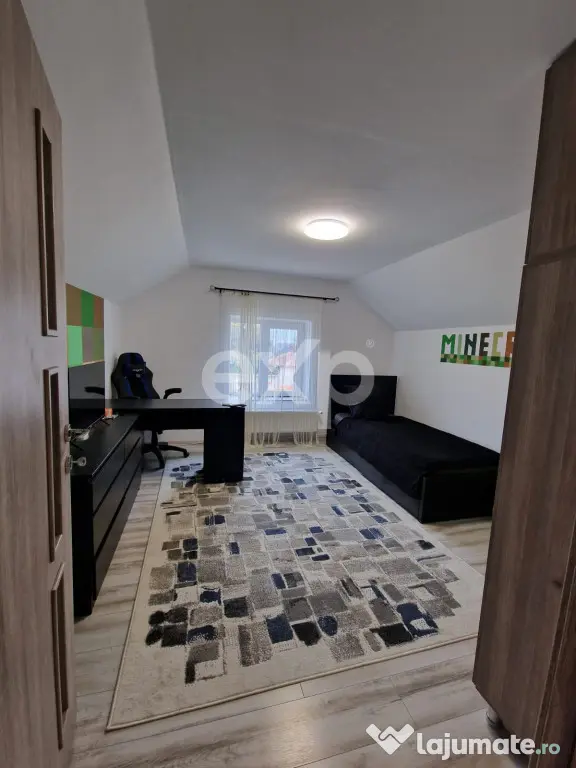 Casă de vânzare în Lazuri – teren 700 mp și construcț - Lazuri (Dambovita)