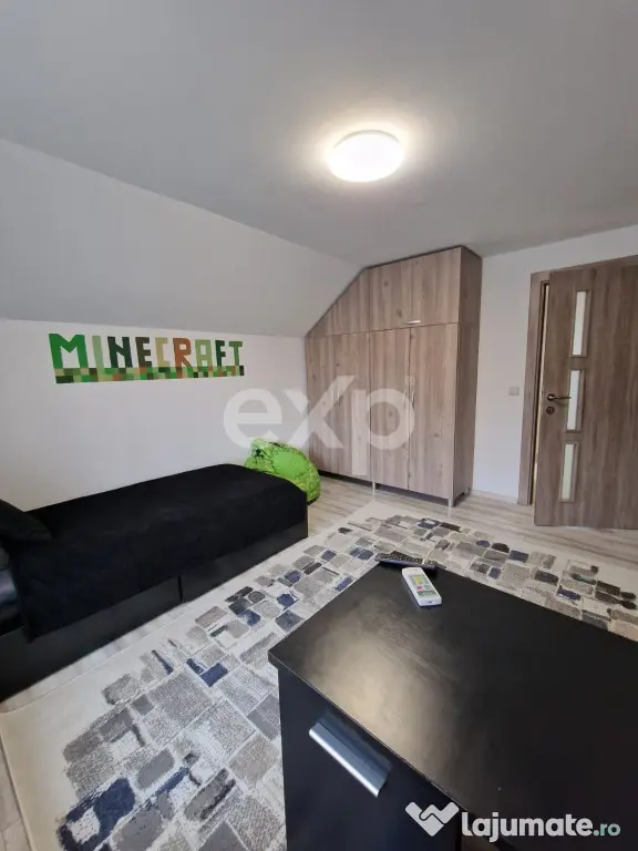 Casă de vânzare în Lazuri – teren 700 mp și construcț - Lazuri (Dambovita)