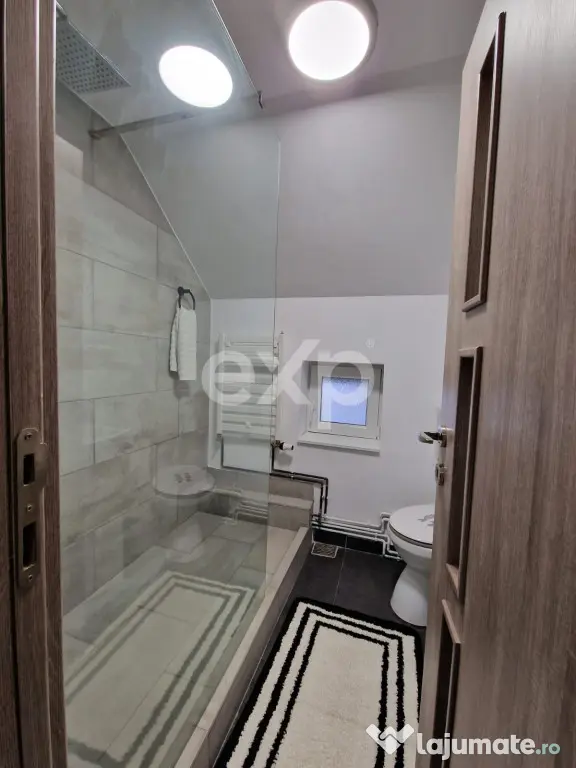 Casă de vânzare în Lazuri – teren 700 mp și construcț - Lazuri (Dambovita)
