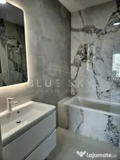 Apartament premium de inchiriat, la cativa pasi de plaja 