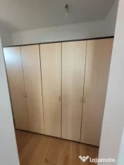 Apartament cu 3 camere de închiriat, spațios și luminos, 