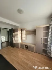 Apartament cu 3 camere de închiriat, spațios și luminos, 