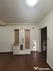 Apartament cu 3 camere de închiriat, spațios și luminos, 