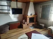 Casă renovată P+1 - 5 camere și teren generos de 1.300 mp 
