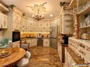 Resedinta Art Nouveau in inima orasului: Corp de casa cu o m