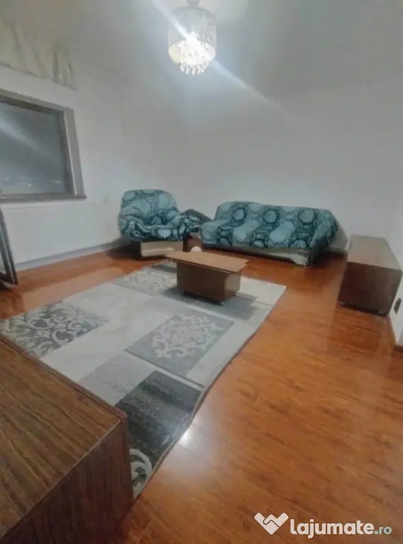 Apartament cu 3 camere central - Ploiesti (Prahova)