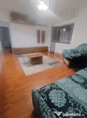 Apartament cu 3 camere central 