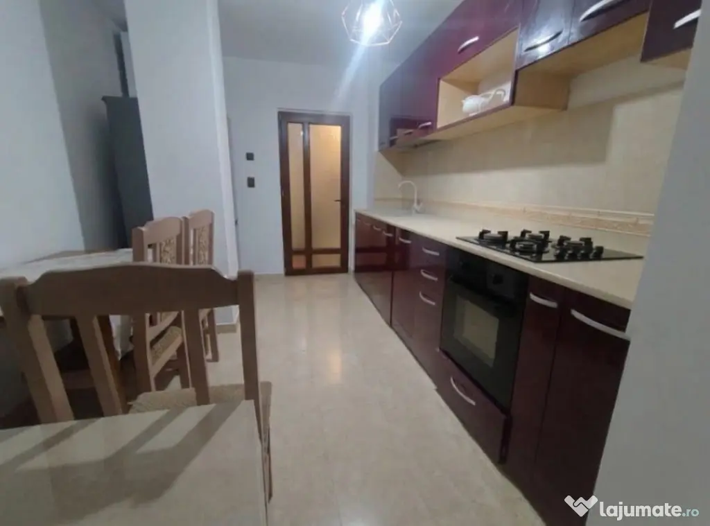 Apartament cu 3 camere central - Ploiesti (Prahova)