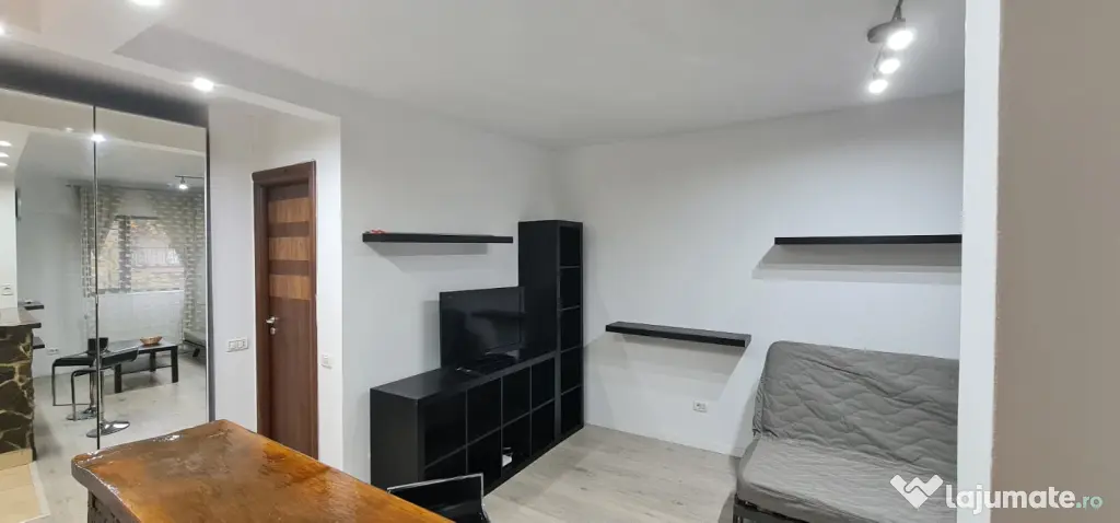Proprietar inchiriez garsoniera Crangasi