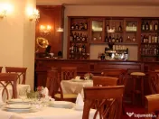 Hotel Ultracentral , SC 4400 mp, D+P+3E, constr 2008, lux, piscina 