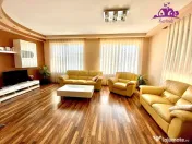 Casa lux in localitatea Sânmartin 