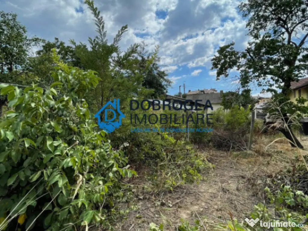 Zona Pacii, teren 802 mp, deschidere 14 ml