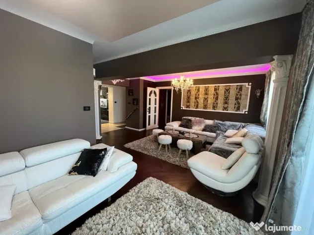 Apartament 4 camere transformat in 3 zona Micalaca-ID:34744
