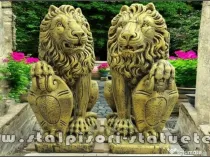 Statuetă leu mare cu blazon, auriu patinat, model S1.