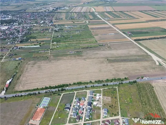 Teren de pe E 85 langa Autostrada A7 Focsani
