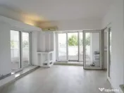 Bdul. Unirii, Ap. 3 cam.sup. 102 mp. Central,Stradal. 