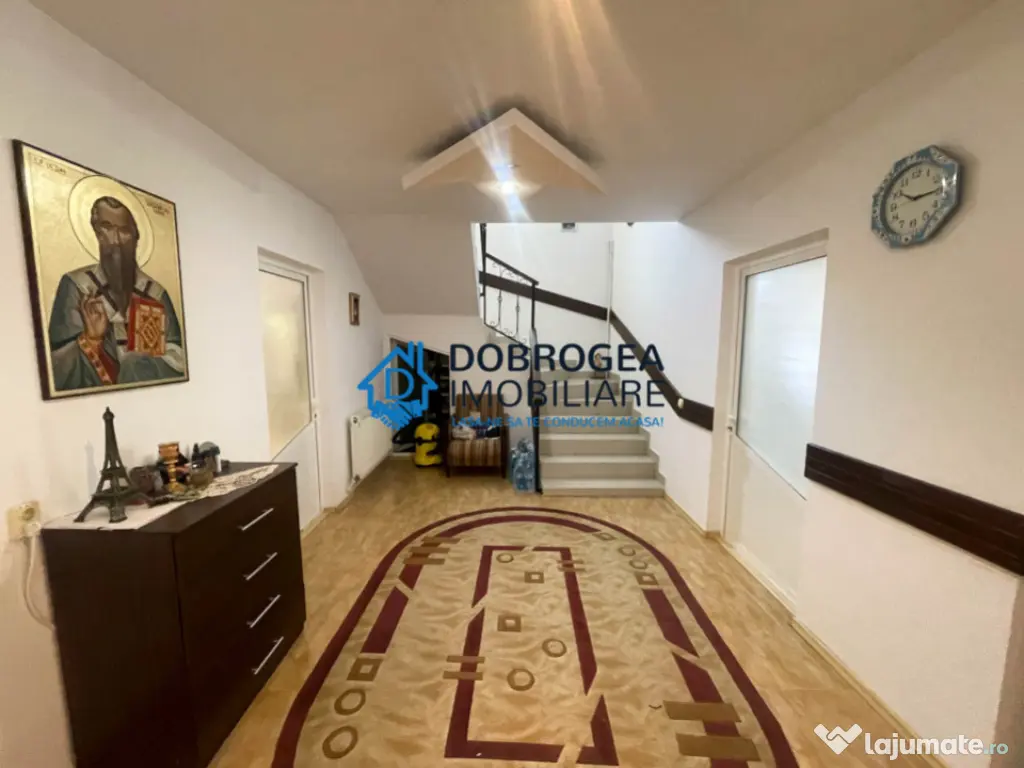 Vila in inima orasului, ideala pentru locuit sau birouri/ cl