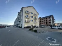 Spatiu comercial de 59 mp cu 2 locuri de parcare in zona Pic