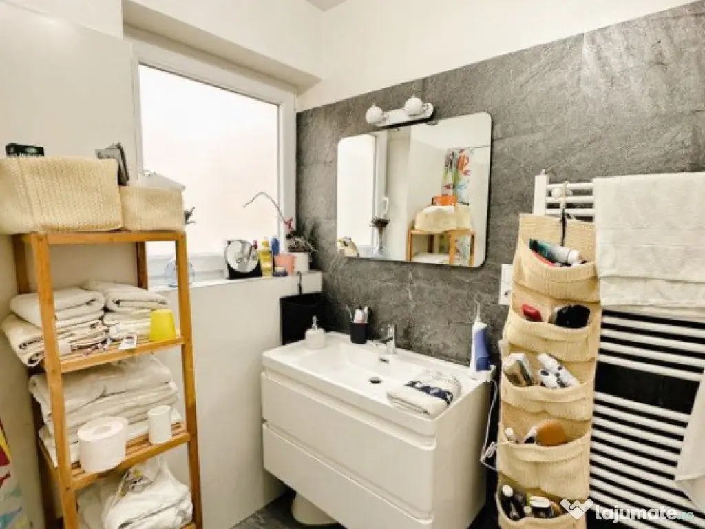 Apartament 3 camere la vila cu curte, zona Arhitectilor