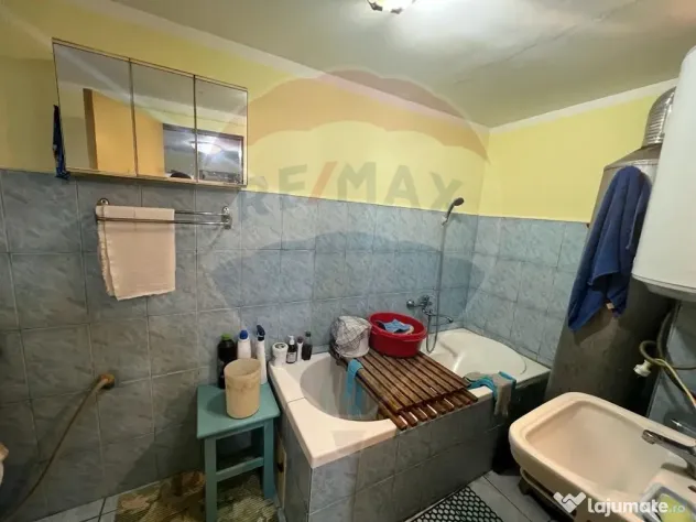 Casă /3 camere Calimanesti