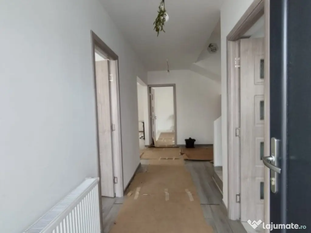 Casa singulara, 5 camere, 350 mp teren, granita Bragadiru-Cornetu