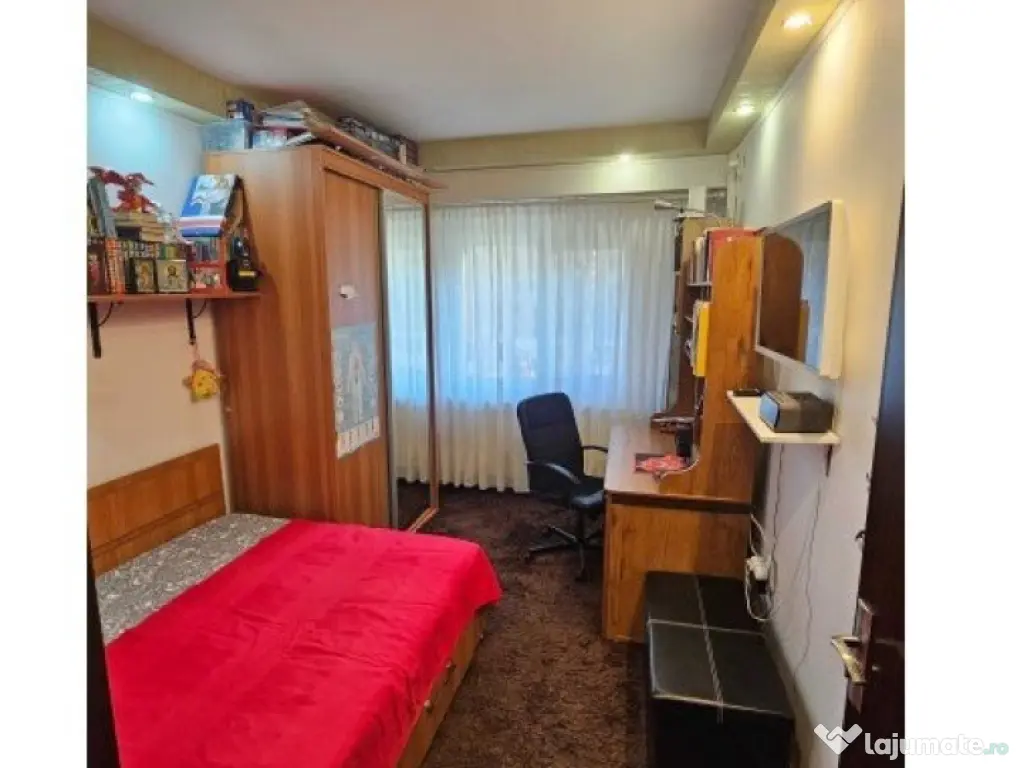 Piata Muncii, B-dul. Basarabia.Apartament 3 camere.