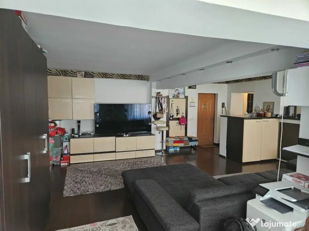 Piata Muncii, B-dul. Basarabia.Apartament 3 camere.