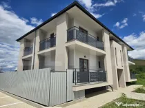 Apartament 3 camere, 51 mp, gradina ~200mp, zona primarie Ap