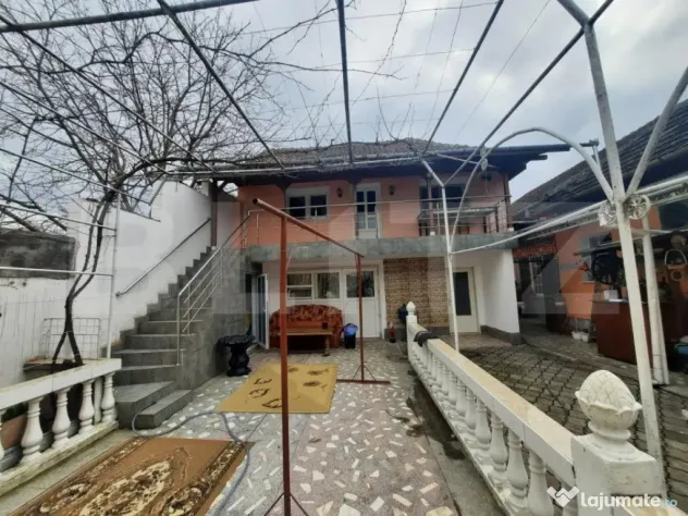 Ocazie! Casa de 600mp, teren 1050mp, zona Sagului