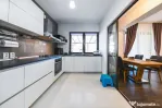 Casa individuala/240mp utili/teren 700mp/2 garaje/zona Stadionului