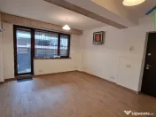 Brancoveanu, Alunisului, stradal, parter, curte proprie, loc parcare 